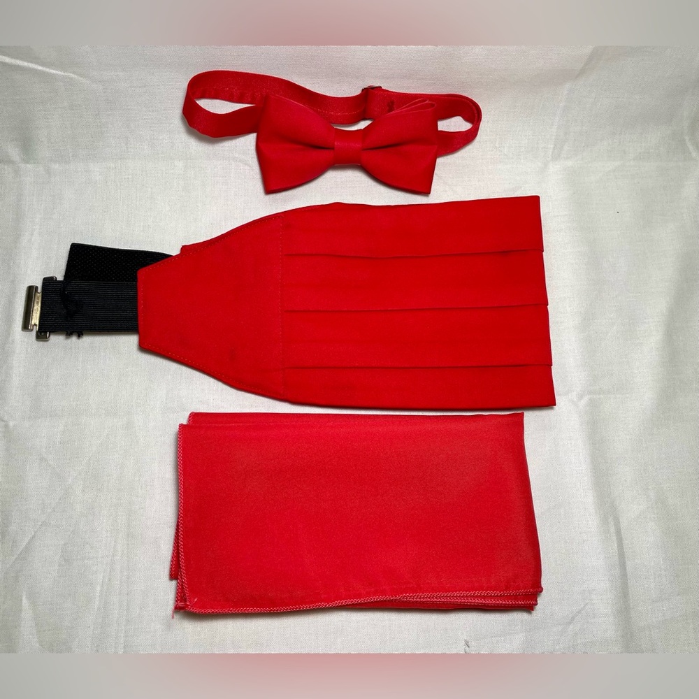 After Six Vibrant Red S/M 28-36 Cumberbund, Bow Tie, & Pocket Square Set